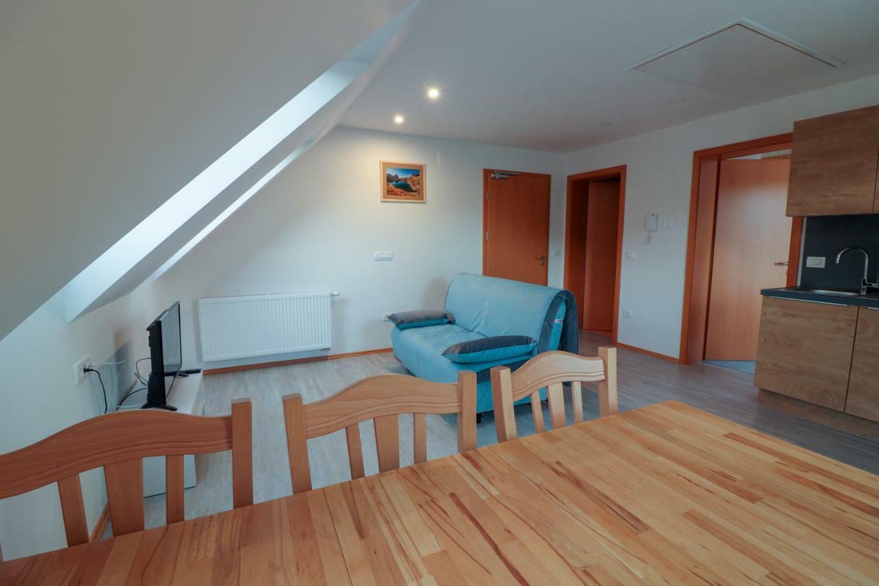 בוהין Apartments & Rooms Pr' Skalovc מראה חיצוני תמונה