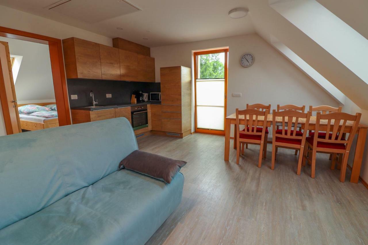 בוהין Apartments & Rooms Pr' Skalovc מראה חיצוני תמונה